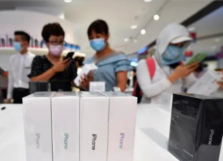 Un mostrador d'una botiga lliure d'impostos de Hainan, a la Xina.